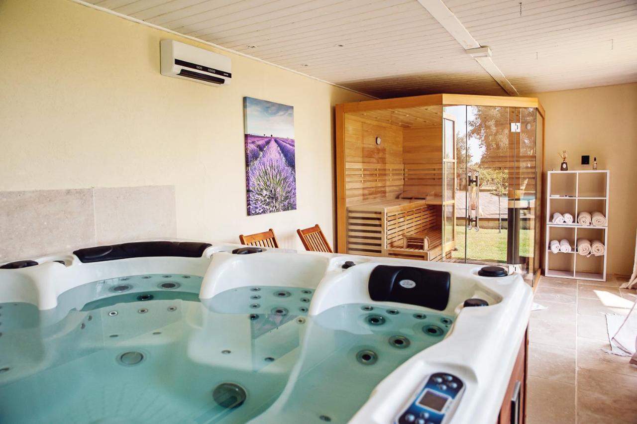 Les Champs De Provence Bed & Breakfast La Baume-de-Transit Exterior foto